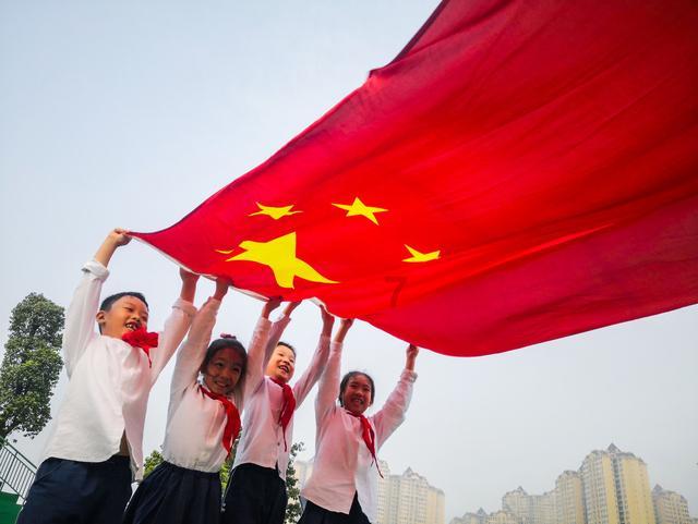加入女孩子喜欢一个男孩子,但是他们老是对视这个女孩子,不确定这个男孩子是不是喜欢她?,解锁知识星球的无限可能!